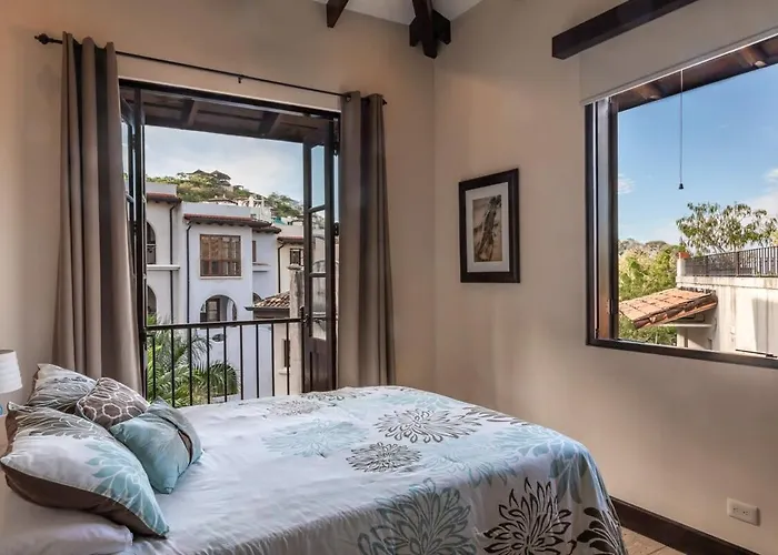 Сasa de vacaciones Beautiful Mediterranean-style Penthouse With An Oceanview Balcony *